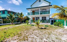 Roughrider Inn Caye Caulker Exterior photo