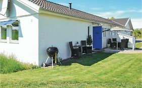 Stunning Home In Borgholm With 2 Bedrooms And Wifi Exterior photo