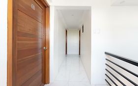 Reddoorz @ Dbuilders Rooms Lower Bicutan Taguig Exterior photo