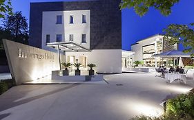 Inverigo Hotel Exterior photo