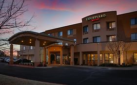 Courtyard By Marriott Norman Hotel Exterior photo