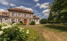 Chambre D'Hotes De La Vallee Bed and Breakfast Montaure Exterior photo