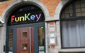 Funkey Hotel Brussel Exterior photo