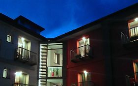 Bed & Rooms , Apartments Corte Rossa Tirano Exterior photo