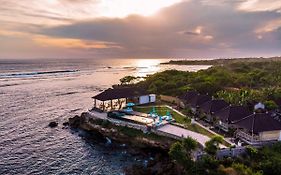 Ombak Bay Lembongan Hotel Exterior photo