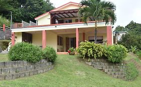 Haut De Villa Dans Son Ecrin De Verdure Sainte-Marie Exterior photo