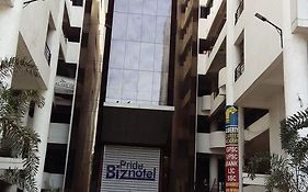 Pride Biznotel Vadodara Exterior photo