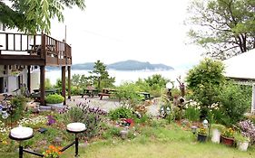 Rest Pension Hotel Namhae Exterior photo