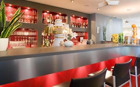 Mercure Airport Hotel Berlin Tegel Restaurant photo