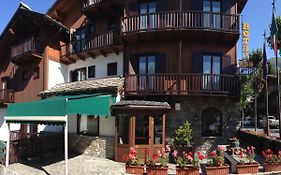 Hotel Triolet Courmayeur Exterior photo