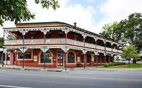 The Daylesford Hotel Exterior photo