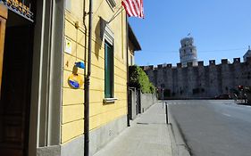 Hostel Pisa Tower Exterior photo
