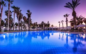 Louis Phaethon Beach Hotel Paphos Exterior photo