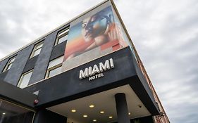 Miami Hotel Melbourne Exterior photo