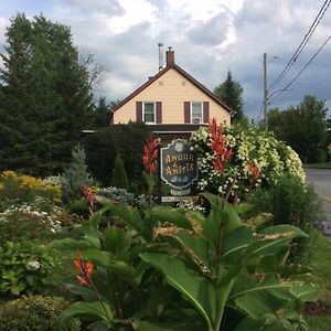 A Amour Et Amitie Bed and Breakfast Magog Exterior photo