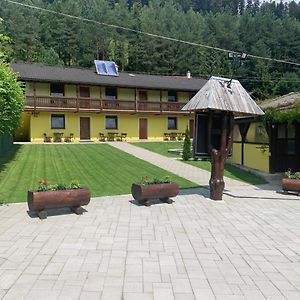 Miroslav Bednár-Bedomir Hotel Huta Exterior photo