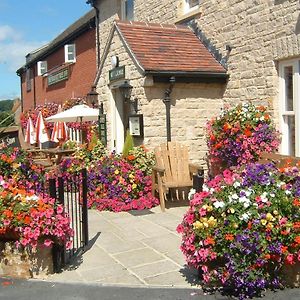 The Walnut Tree Inn Mere Mere  Exterior photo