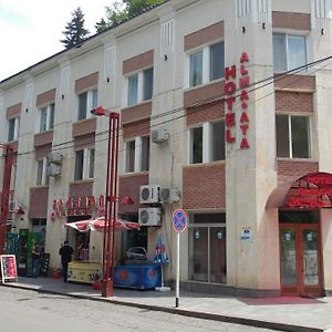 Alma-Ata Hotel Bordzjomi Exterior photo