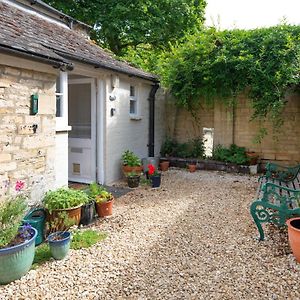 The Courtyard Cirencester Appartement Exterior photo