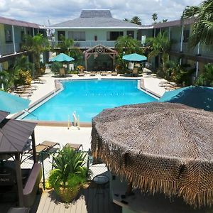 Island House Resort Hotel St. Pete Beach Exterior photo