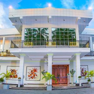 Aurora Banquet And Hotel Chilaw Exterior photo