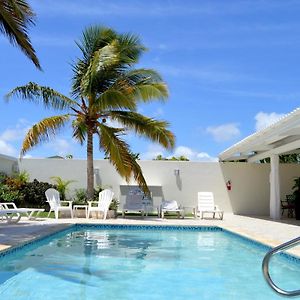 Yoyita Suites Aruba (Adults Only) Palm Beach Exterior photo