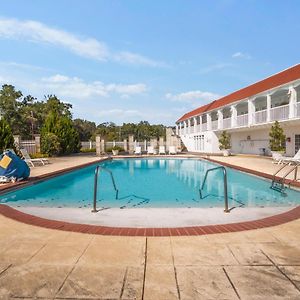 Gulf Hills Hotel & Retreat On The Water Ocean Springs Exterior photo