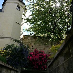 Le Prieure Bed and Breakfast Montsoreau Exterior photo