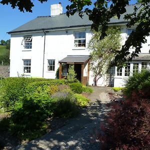 Higher Coombe Bed and Breakfast Bovey Tracey Exterior photo