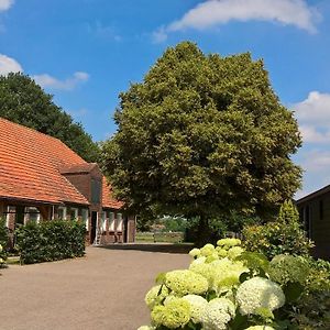 Boeren Burgers Buitenlui Bed and Breakfast Molenschot Exterior photo