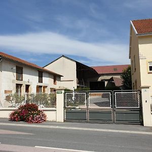 Cour La Dame Chez Beatris Et Christophe Janson Bed and Breakfast Les Grandes-Loges Exterior photo