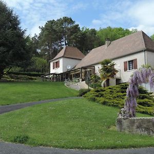 Le Jardin Des Paons Bed and Breakfast Issac Exterior photo