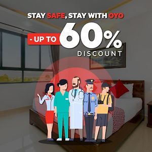 Oyo Flagship 1481 Apartemen Sentraland Medan Exterior photo