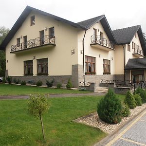 Penzion Hucava Hotel Tatranská Kotlina Exterior photo