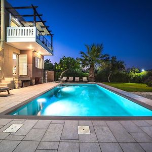 Petronila Luxury Villa With Heated Private Pool Kíssamos Exterior photo