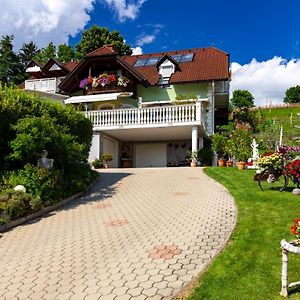 Privatzimmer Haus Gschweitl Appartement Semriach Exterior photo