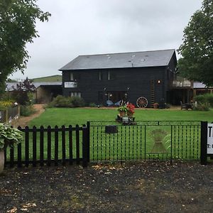 The Old Grain Store Bed & Breakfast Bed and Breakfast Pidley Exterior photo