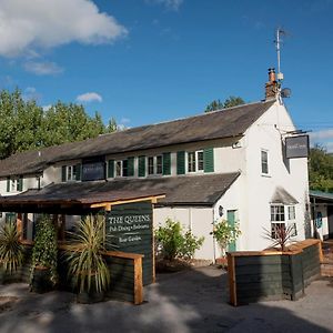 The Queen'S Arms Hotel Hungerford Exterior photo