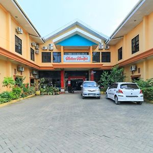 Hotel Mutiara Khadijah Sudiang Exterior photo