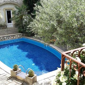 Gite Climatise, Piscine Partagee Chauffee Entre Nimes Et Uzes Villa Saint-Genies-de-Malgoires Exterior photo