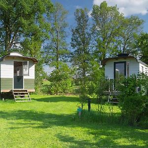 B&B Pipowagen "Het Wellnesst" Op Wellness Camping En B&B Stoltenborg Meddo Exterior photo