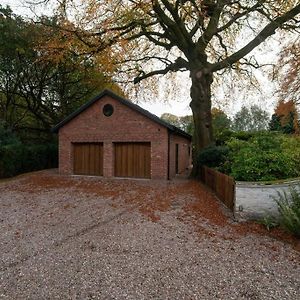 Luxury Coach House Next To Woodland In Knutsford Villa Exterior photo