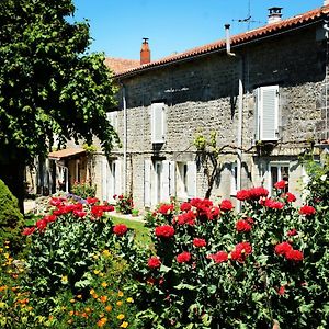 Les Noyers Aulnay Bed and Breakfast Aulnay  Exterior photo