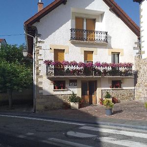 Casa Rural Lucuj Pension Jaurrieta Exterior photo