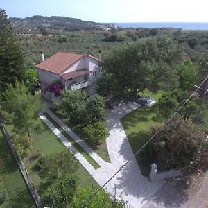 Comfortable Apartment Near The Sea Agios Ilias  Exterior photo