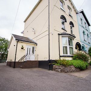 Carlton House Appartement Newport  Exterior photo