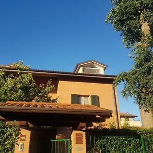 La Quercia Fiorita Hotel Trivolzio Exterior photo