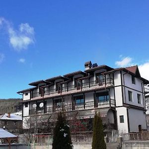 Къща За Гости Динас Hotel Zmeitsa Exterior photo