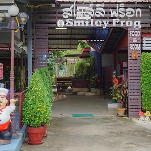 Smiley Frog Appartement Kanchanaburi Exterior photo