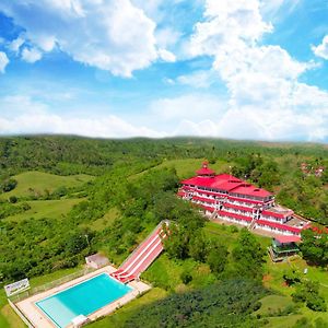 Caliraya Resort Club Lumban Exterior photo